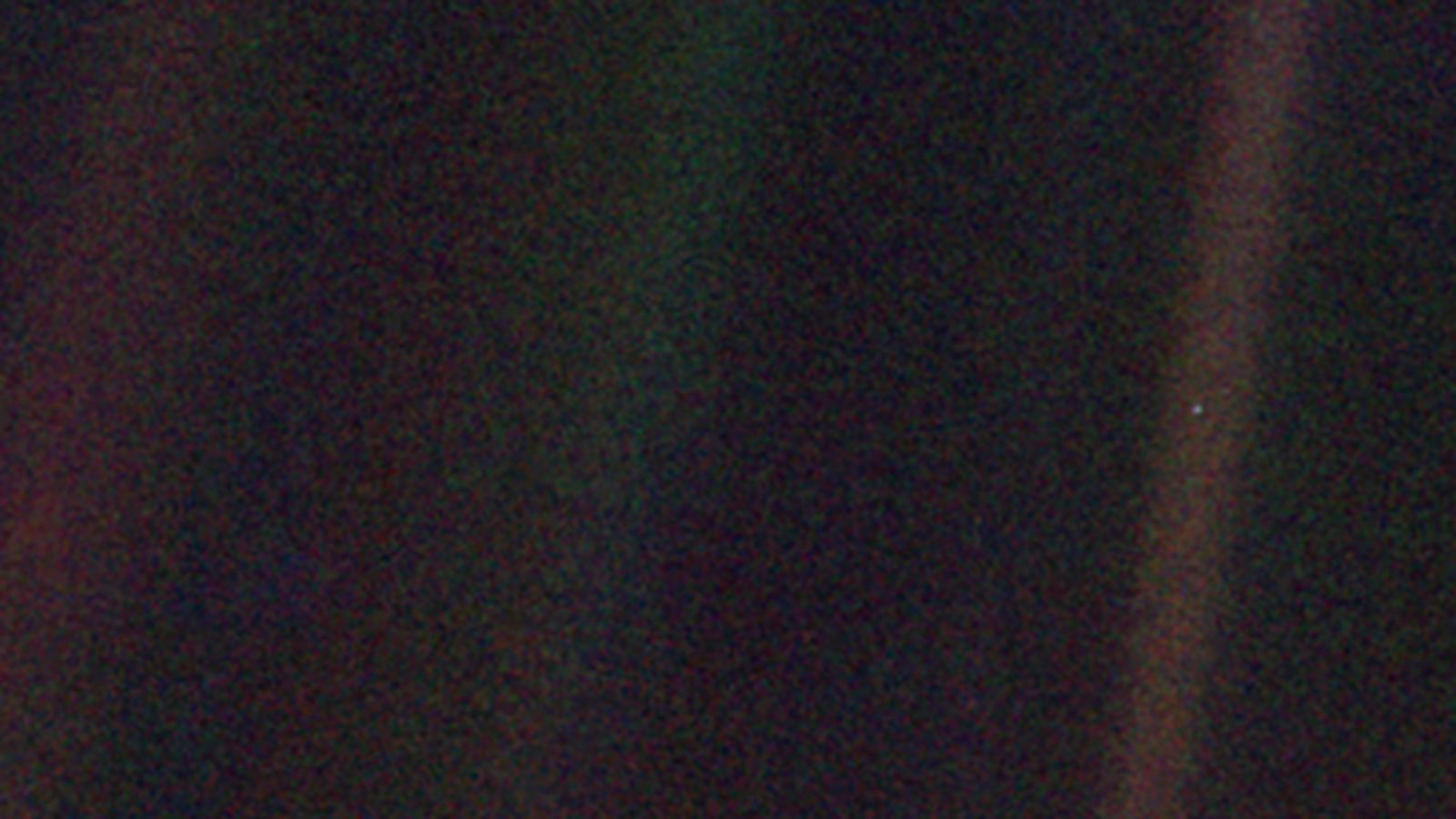 Carl Sagan and His Famous 'Pale Blue Dot' Speech (1994) @ Free Xenon